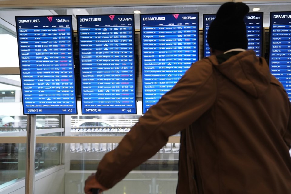U.S. Air Travel Chaos Deepens as Over 2,000 Flights Canceled Amid Shutdown and FAA Staff Shortages